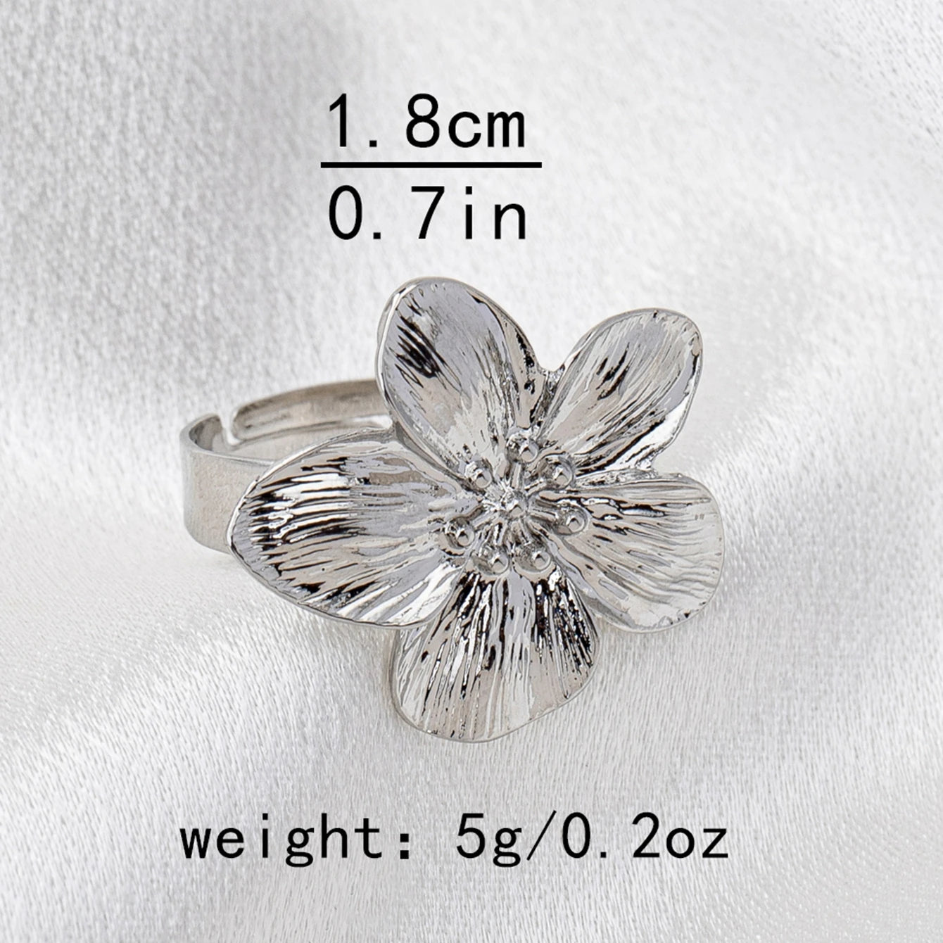 A Women's Ring, Flower Metal Opening, Adjustable Size Ring, Suitable for Daily Wear and Vacation